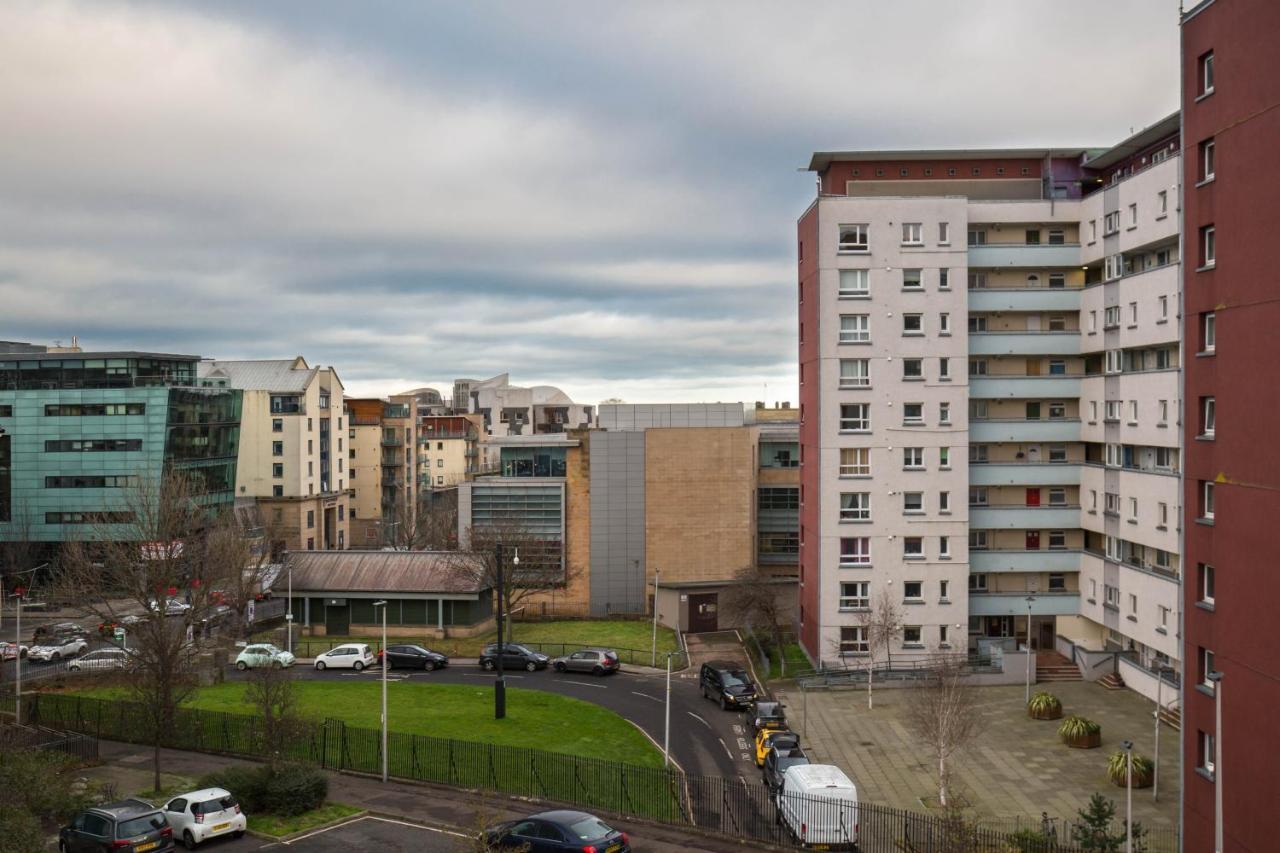 Holyrood New Apartment Edinburgh Buitenkant foto